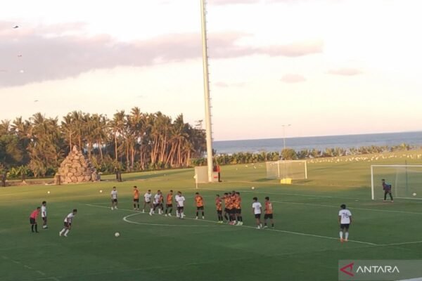 Bali United Melakoni Pertandingan Persahabatan Melawan Bhayangkara Presisi Lampung
